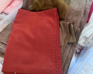 assorted linen dining mats