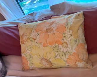 vintage assorted bedding (pillow case)