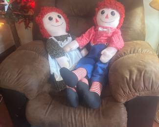Recliner, large raggedy, Ann and Andy dolls