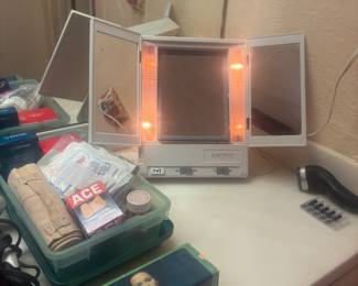 Vintage lighted make up mirror