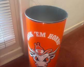 Longhorn trashcan