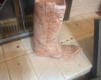 Marble boot