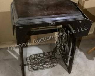 Treadle sewing machine