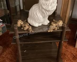 Accent table & decor