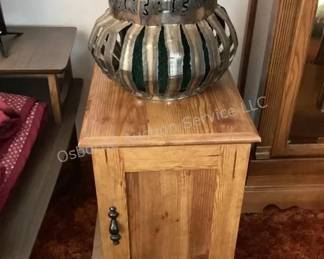 End table & metal planter