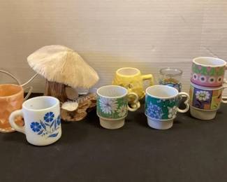 MCM mugs & Mushroom light