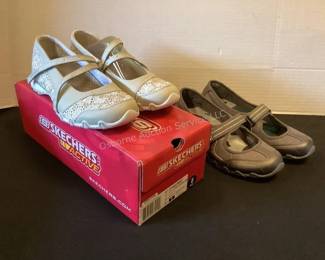 Like new Skechers size 8
