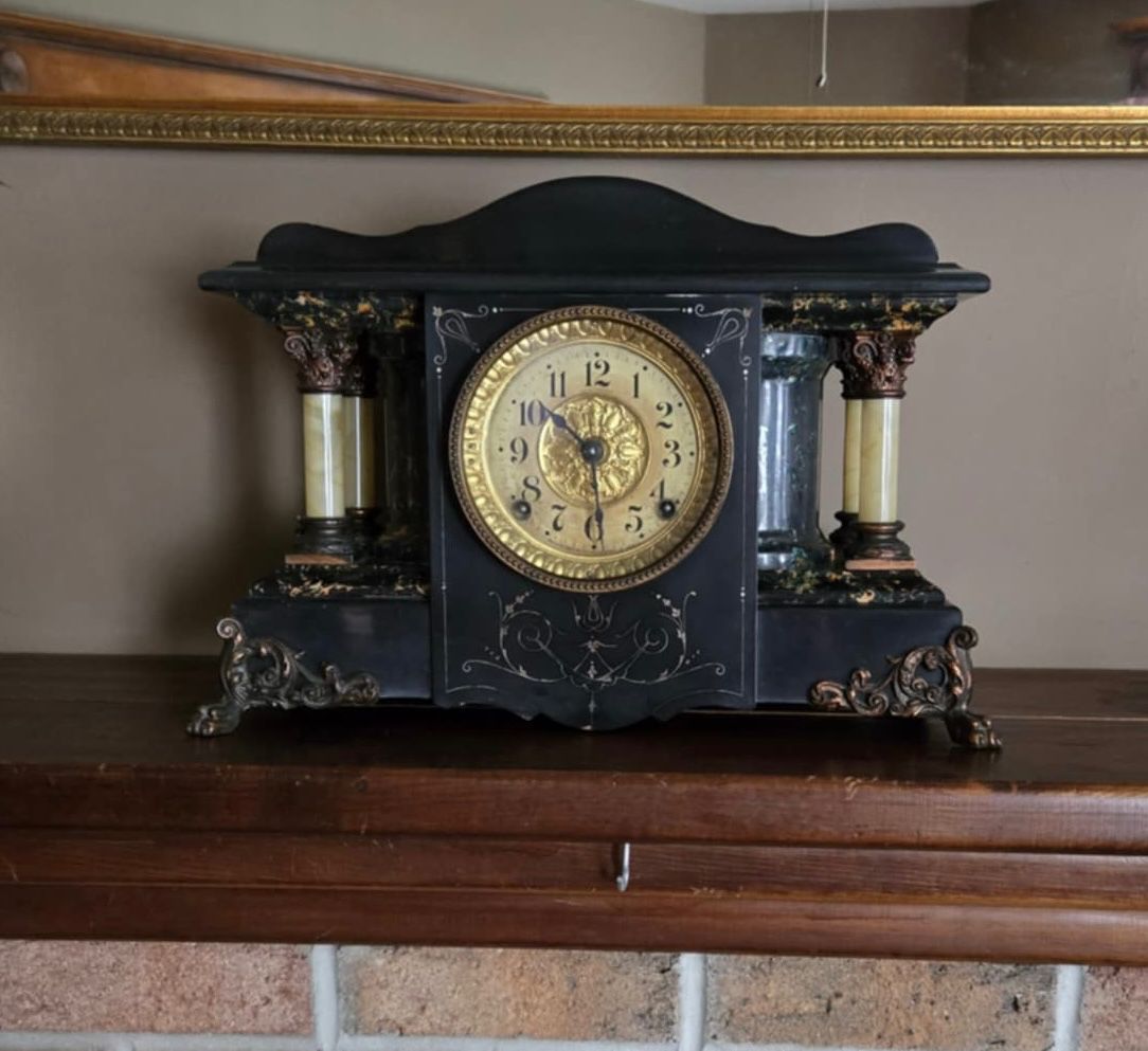 Antique Mantle Clock