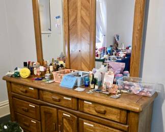 7-Drawer and Cabinet Long Dresser with Attached Mirror; Personal Hygiene Items; Perfumes; Make-up
