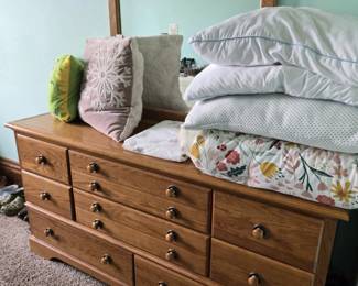 8-Drawer Long Dresser with Mirror; Pillows; Bedding Linens