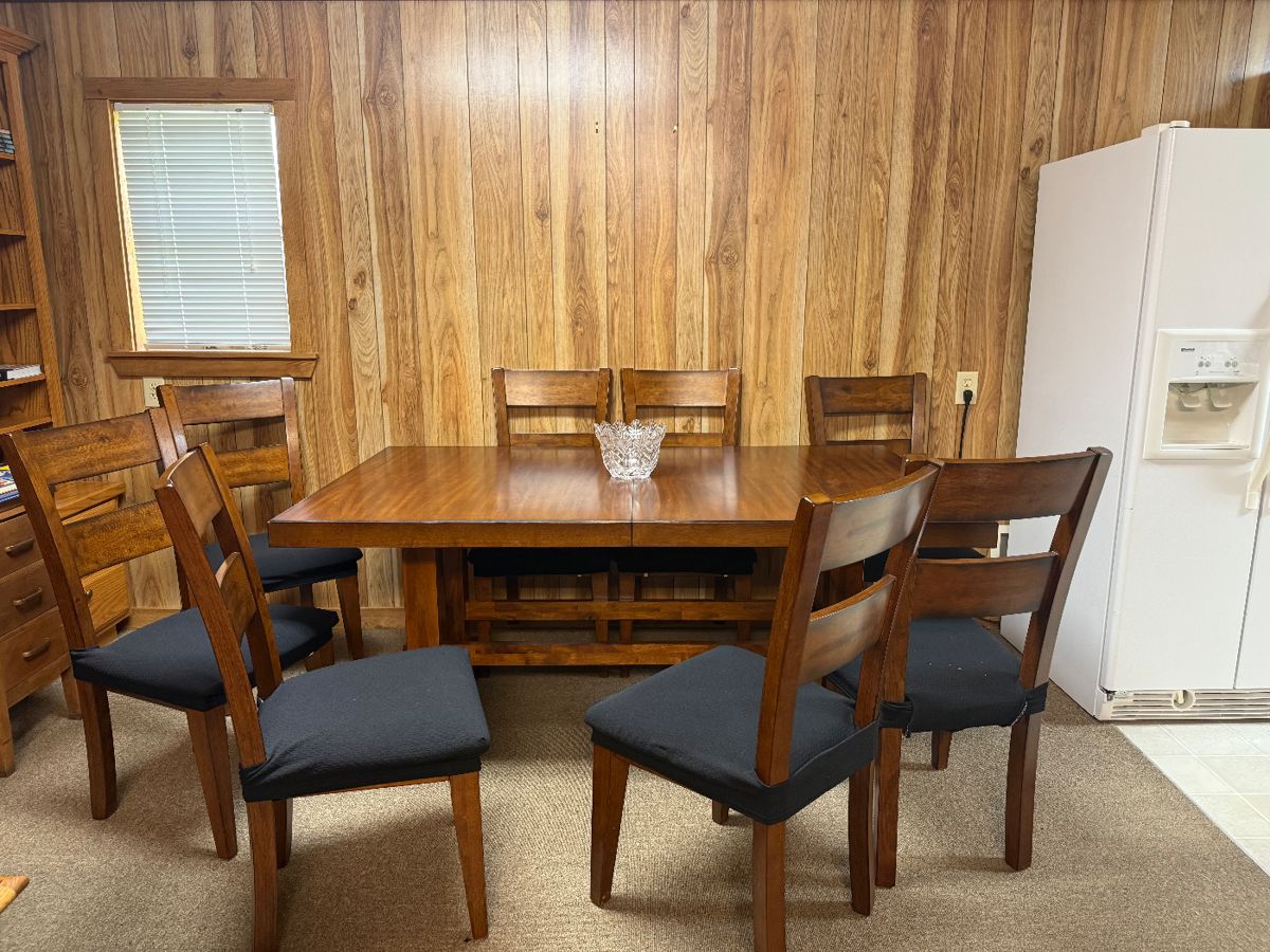 Another view of dining set