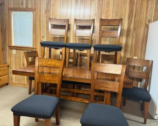 Dining table with leaf built in underneath & 10 chairs, very sturdy & heavy