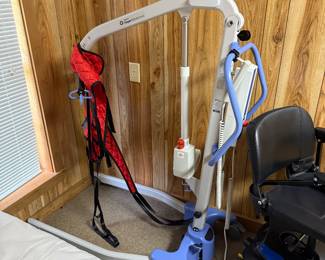 Hoyer lift (rechargeable battery powered)