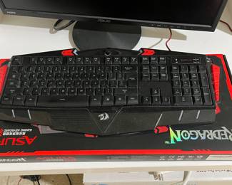 Redragon keyboard, barely used! Has original box with instructions