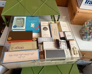 Large collection of vintage perfumes more than you see