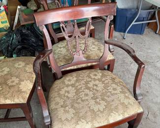 Mahogany dining room table 6 chairs four leaves