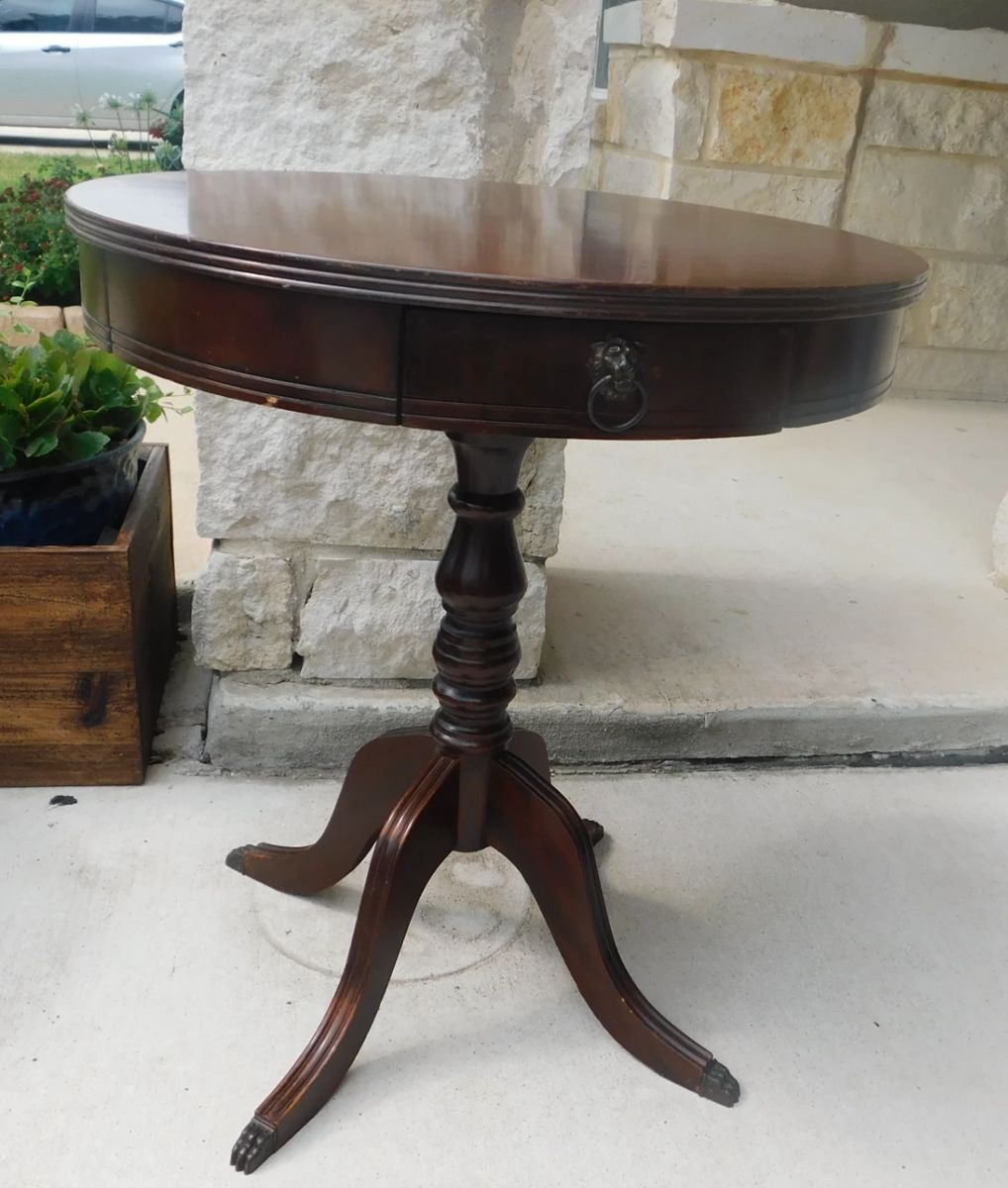 Duncan Phyfe Lyon Side Table All original