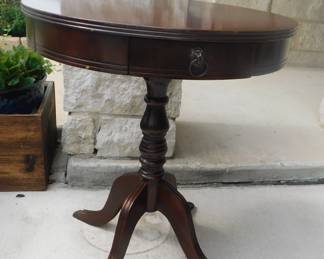 Duncan Phyfe Lyon Side Table All original