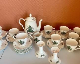 Holiday Dishware