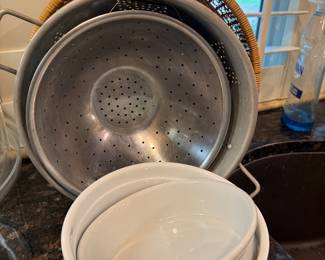 Bowls, Colanders