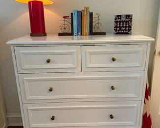 White 5-drawer chest of drawers