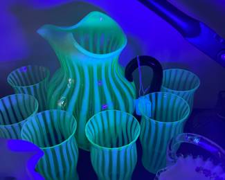 FENTON ART GLASS - URANIUM