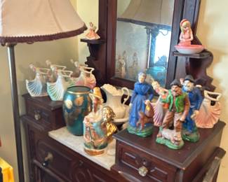 ANTIQUE DRESSER