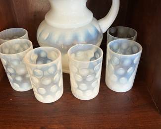 FENTON FRENCH OPALESCENT THUMBPRINT WATER PITCHER WITH 6 GLASSES