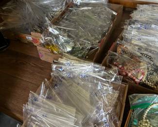 LARGE SELECTION OF NECKLACES - ALL BAGGED