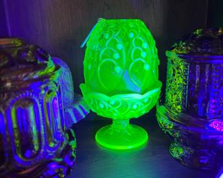 FENTON LILY OF THE VALLEY URANIUM FAIRY LAMP