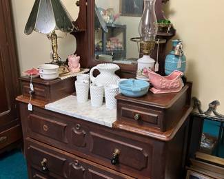 ANTIQUE DRESSER