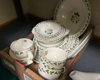SUPERIOR HALL QUALITY DINNERWARE - CAMEO ROSE