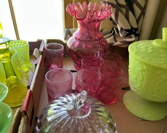 FENTON RUBY THUMBPRINT PITCHER W/6 GLASSES