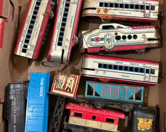 ANTIQUE TRAIN SET