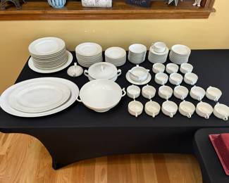 93pc Set Haviland Dishware France