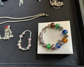 Pandora pieces