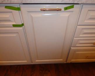 See prices & more info, copy & paste link below:
https://beforeudemo.com/sales-event/hinsdale-house-kitchen-bath-rehab-sale/