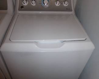 See prices & more info, copy & paste link below:
https://beforeudemo.com/sales-event/hinsdale-house-kitchen-bath-rehab-sale/