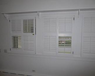 See prices & more info, copy & paste link below:
https://beforeudemo.com/sales-event/hinsdale-house-kitchen-bath-rehab-sale/
