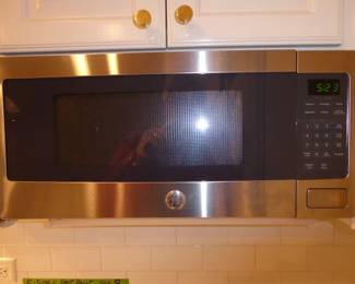 See prices & more info, copy & paste link below:
https://beforeudemo.com/sales-event/hinsdale-house-kitchen-bath-rehab-sale/