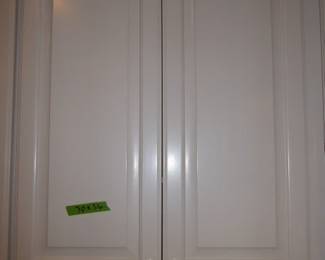 See prices & more info, copy & paste link below:
https://beforeudemo.com/sales-event/hinsdale-house-kitchen-bath-rehab-sale/