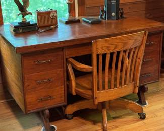 Mid Century Modern Desk
54x30x30
$450