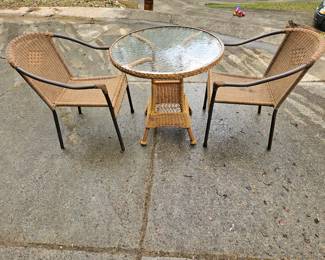 Wicker Patio Set 34” around
$120