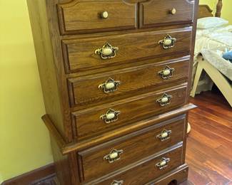 Vintage Dresser 36x18x54
$100