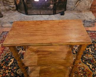 3 tier side table
W22.5 Depth11 H29.5
$40