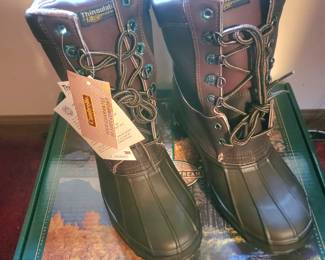 Field & Stream Men's Booth Size 11 New In Box