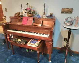 Yamaha Spinet Piano & Bench