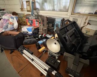Assorted cameras, cam corders