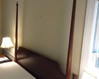 Henkel-Harris 4 Poster Bed (very clean lines and excellent shape)