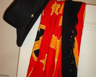 Hat is size 60/100% Fur Felt w/ leather hatband form Australia by Kakadu SOLD/ Scarf